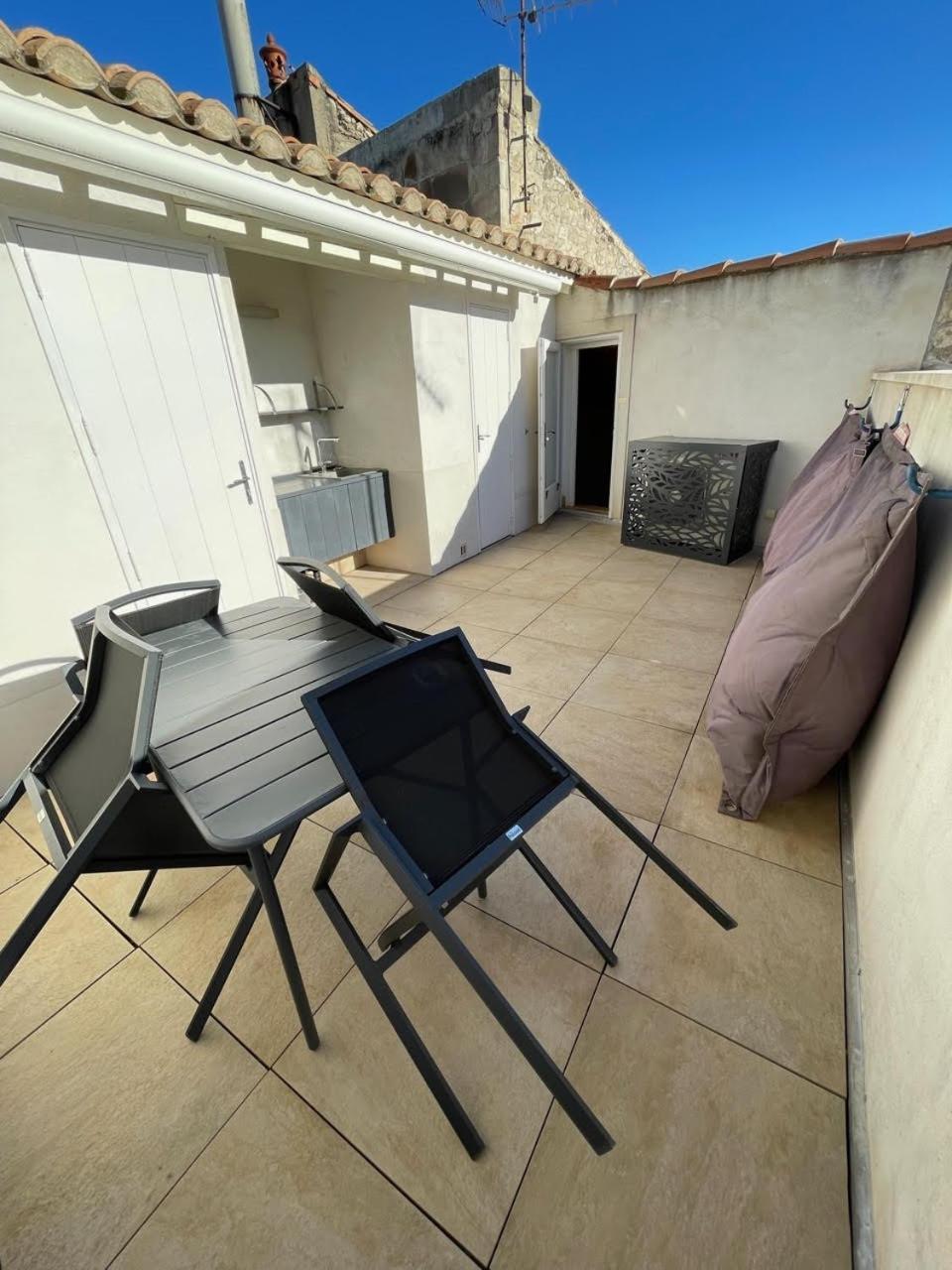 Entre Theatre Et Rhone, 87 M2 Terrasse Clim Wifi Arles Camargue Apartment Luaran gambar